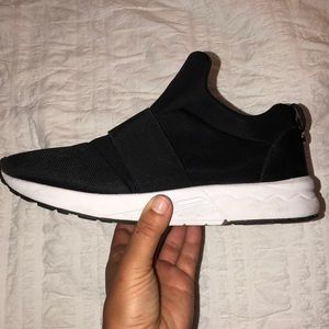 Steve Madden Sneakers